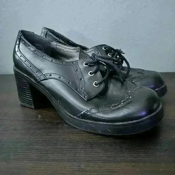 Mudd Shoes - 90s Y2K MUDD Black Chunky Grunge Goth Skater Platform Heels Size 8.5M Dennis